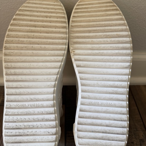 Louis Vuitton Time Out Sneakers Size 38.5 - Picture 7 of 8